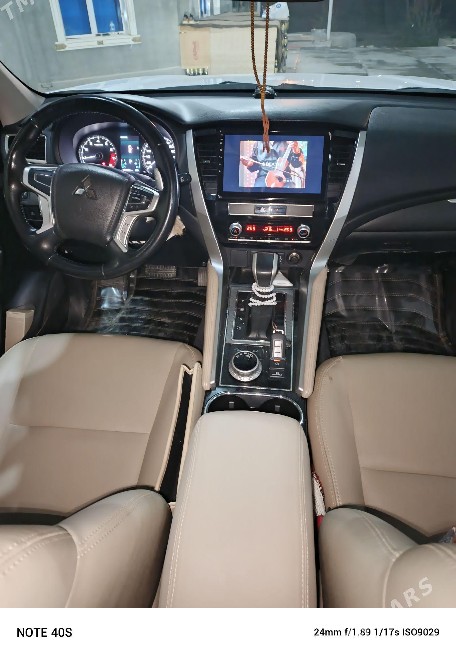 Mitsubishi Pajero 2020 - 440 000 TMT - Бузмеин - img 2