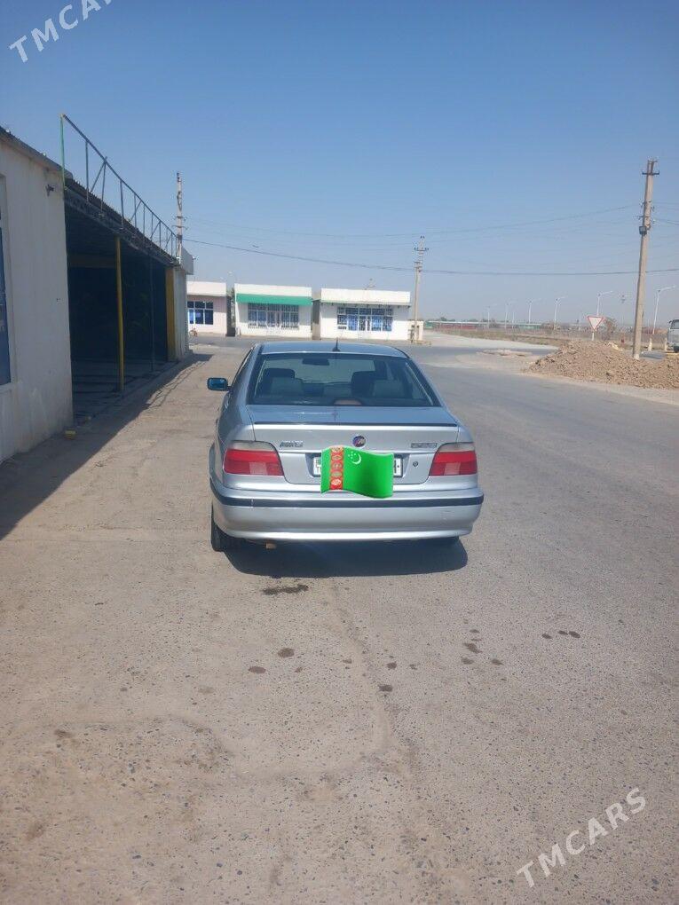 BMW 528 2000 - 120 000 TMT - Кака - img 3
