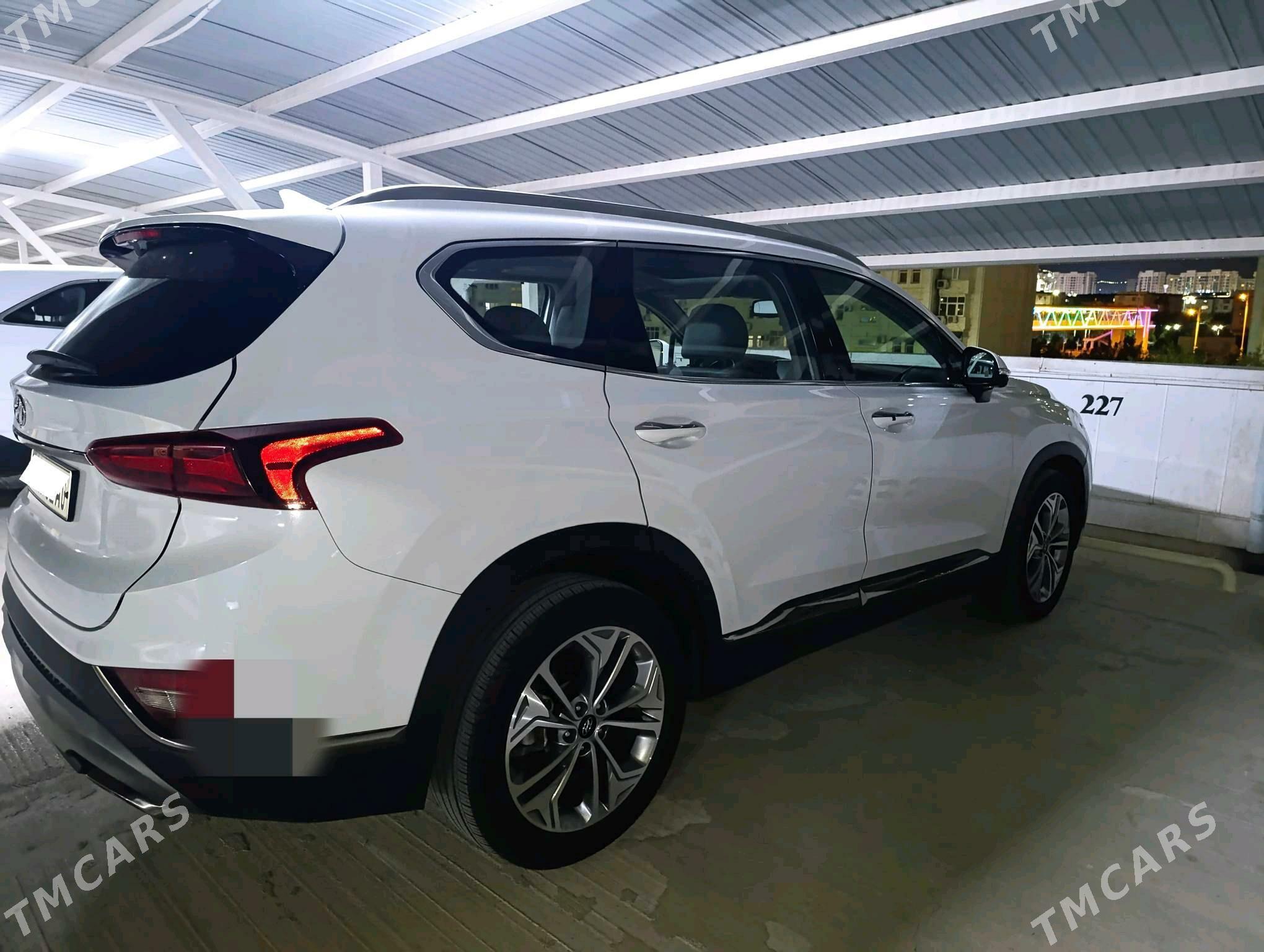 Hyundai Santa Fe 2020 - 130 000 TMT - Aşgabat - img 5
