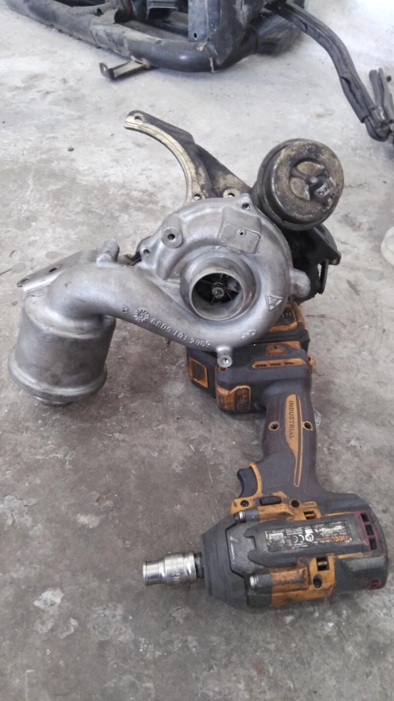 awtoşaýlar 2 000 TMT - Büzmeýin - img 3