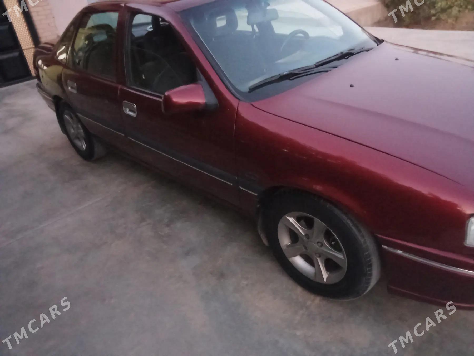Opel Vectra 1990 - 35 000 TMT - Farap - img 2