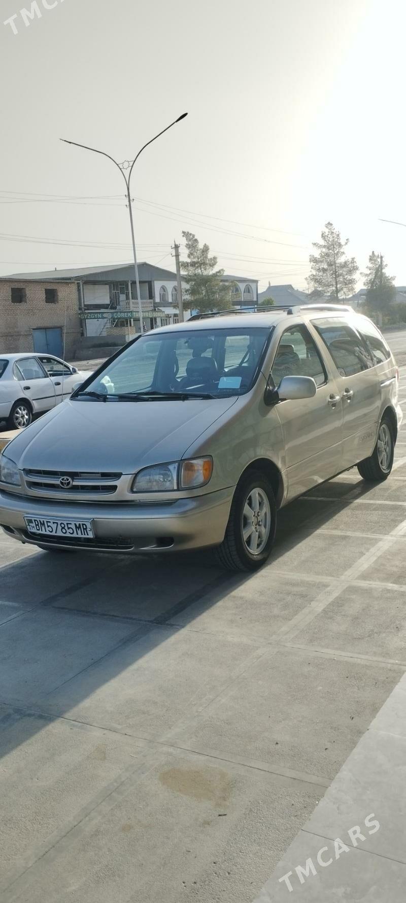 Toyota Sienna 2000 - 175 000 TMT - Мары - img 4