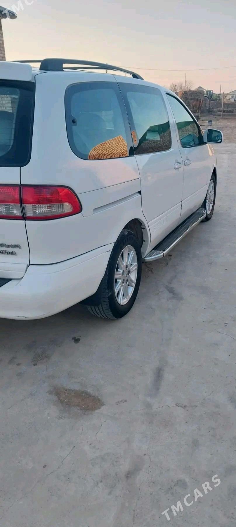 Toyota Sienna 2002 - 180 000 TMT - Babadaýhan - img 2