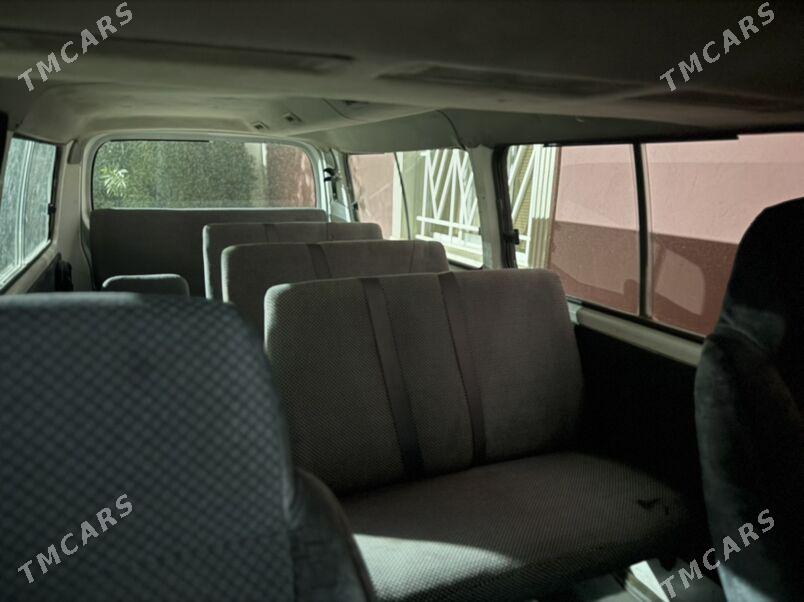 Nissan Urvan 2008 - 140 000 TMT - Балканабат - img 3