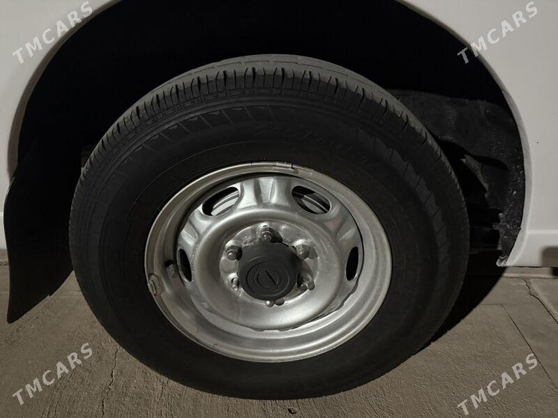 Nissan Urvan 2008 - 140 000 TMT - Балканабат - img 5