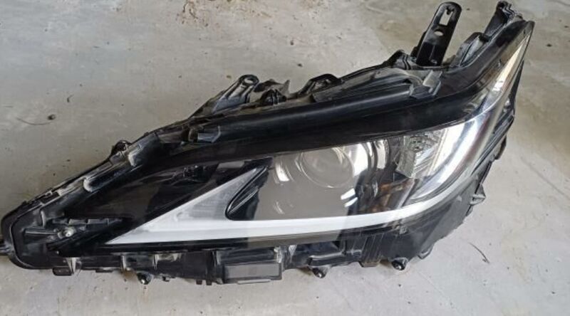 Lexus es 2023  fara cyra 2 000 TMT - Бузмеин - img 2