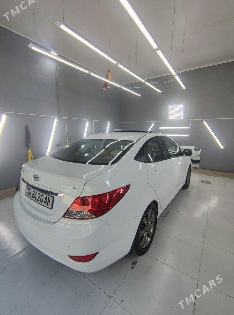 Hyundai Accent 2014 - 160 000 TMT - Ак-Бугдайский этрап - img 4