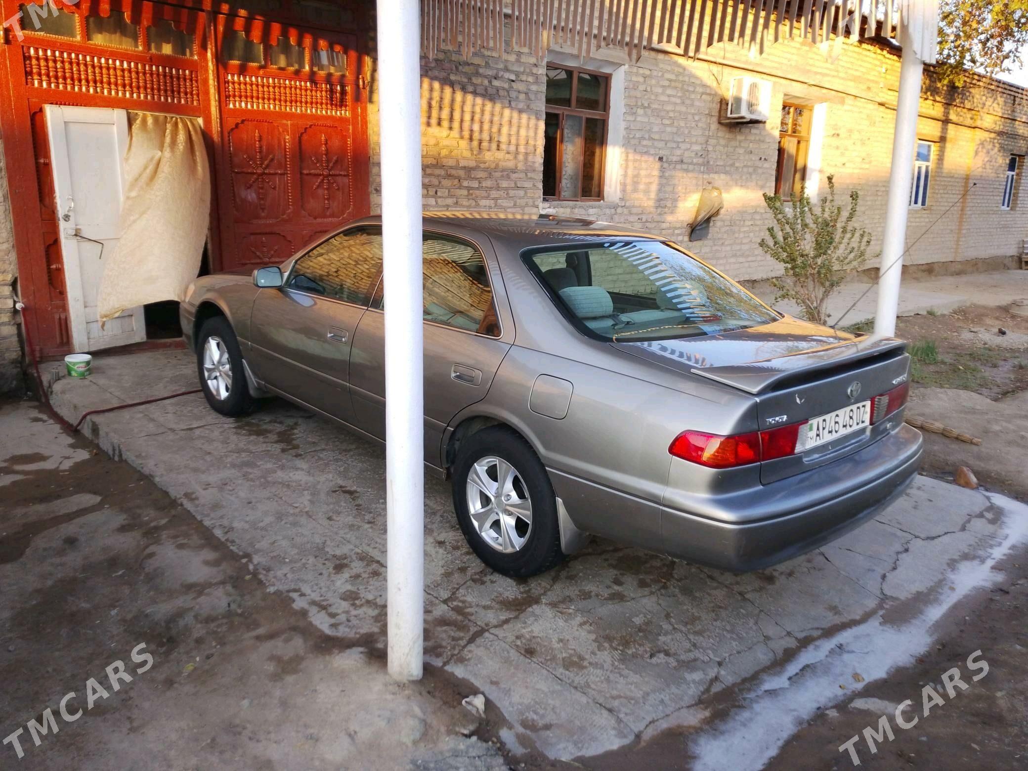 Toyota Camry 2000 - 135 000 TMT - Кёнеургенч - img 3