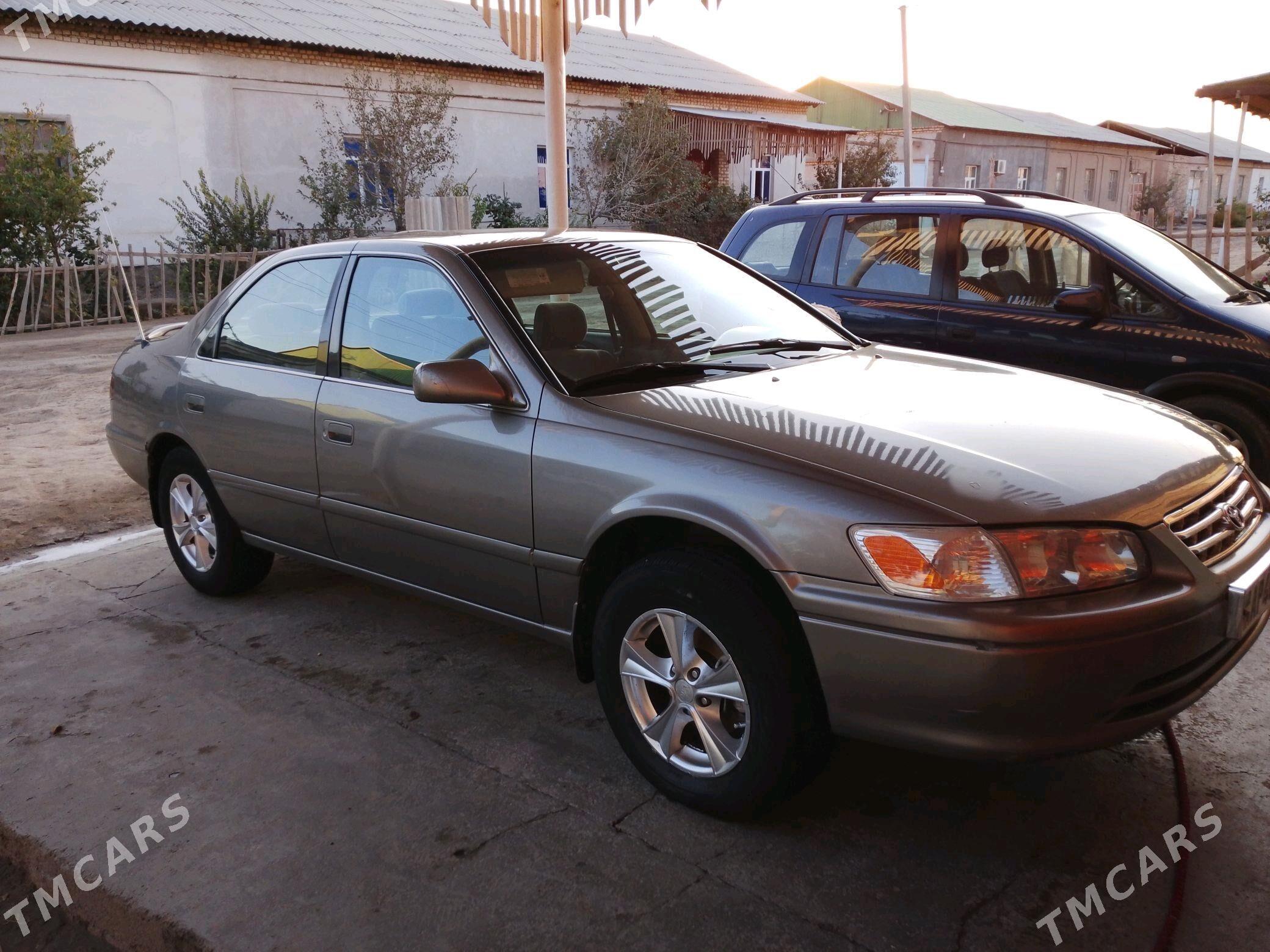 Toyota Camry 2000 - 135 000 TMT - Кёнеургенч - img 5