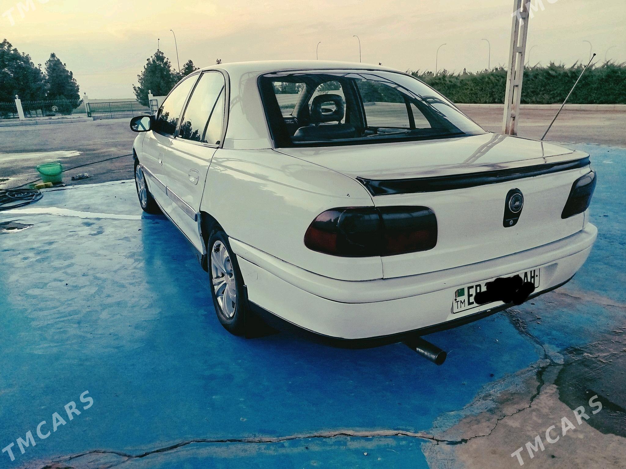 Opel Omega 1996 - 30 000 TMT - Яшлык - img 4