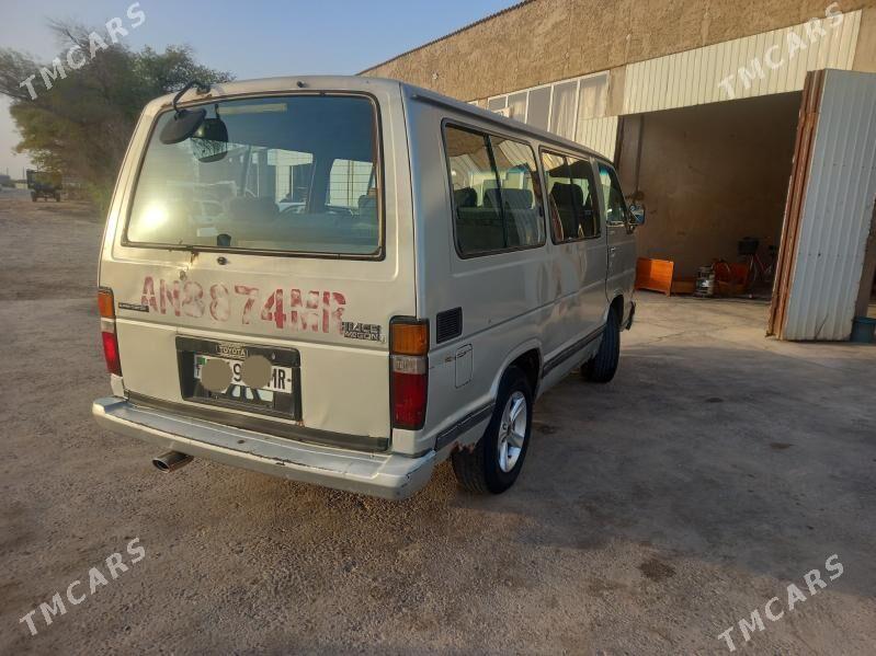 Toyota Hiace 1989 - 35 000 TMT - Мургап - img 6