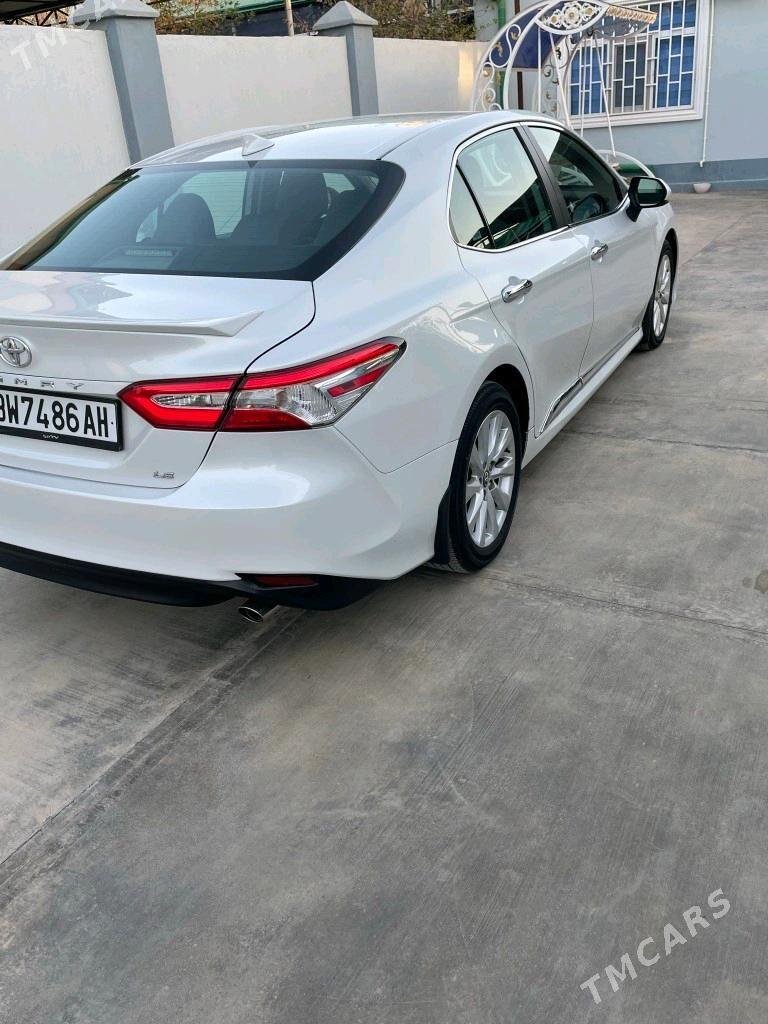 Toyota Camry 2020 - 285 000 TMT - Анев - img 3