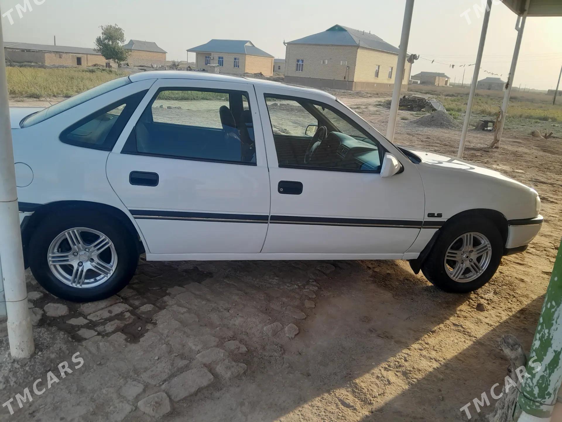 Opel Vectra 1989 - 33 000 TMT - Wekilbazar - img 2