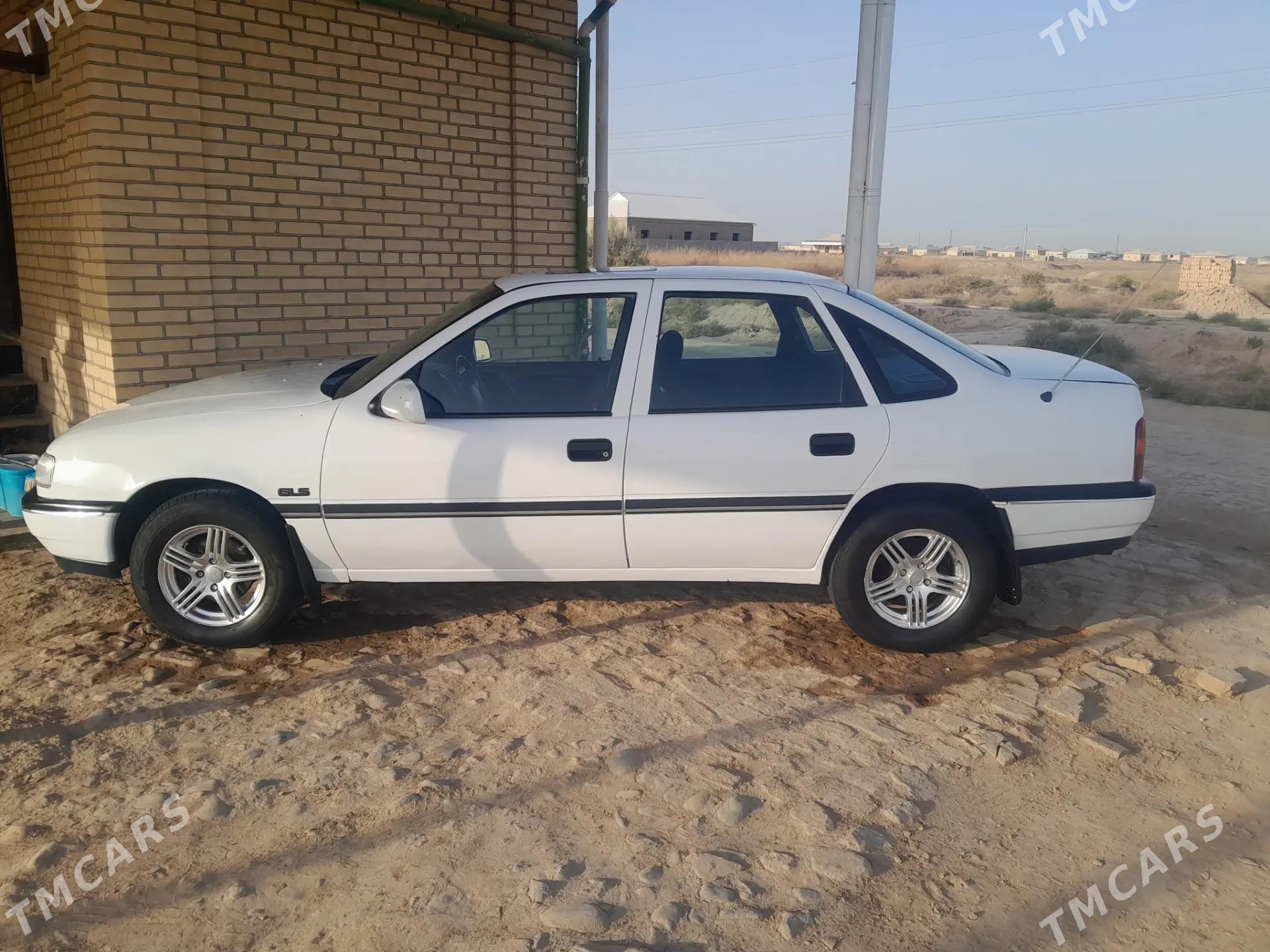 Opel Vectra 1989 - 33 000 TMT - Wekilbazar - img 3