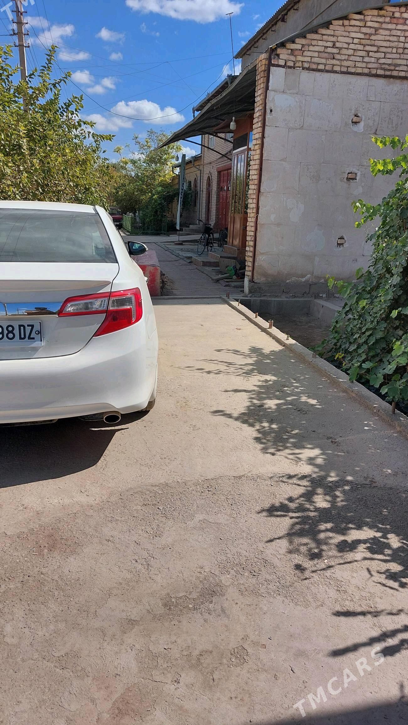 Toyota Camry 2012 - 239 000 TMT - Кёнеургенч - img 3