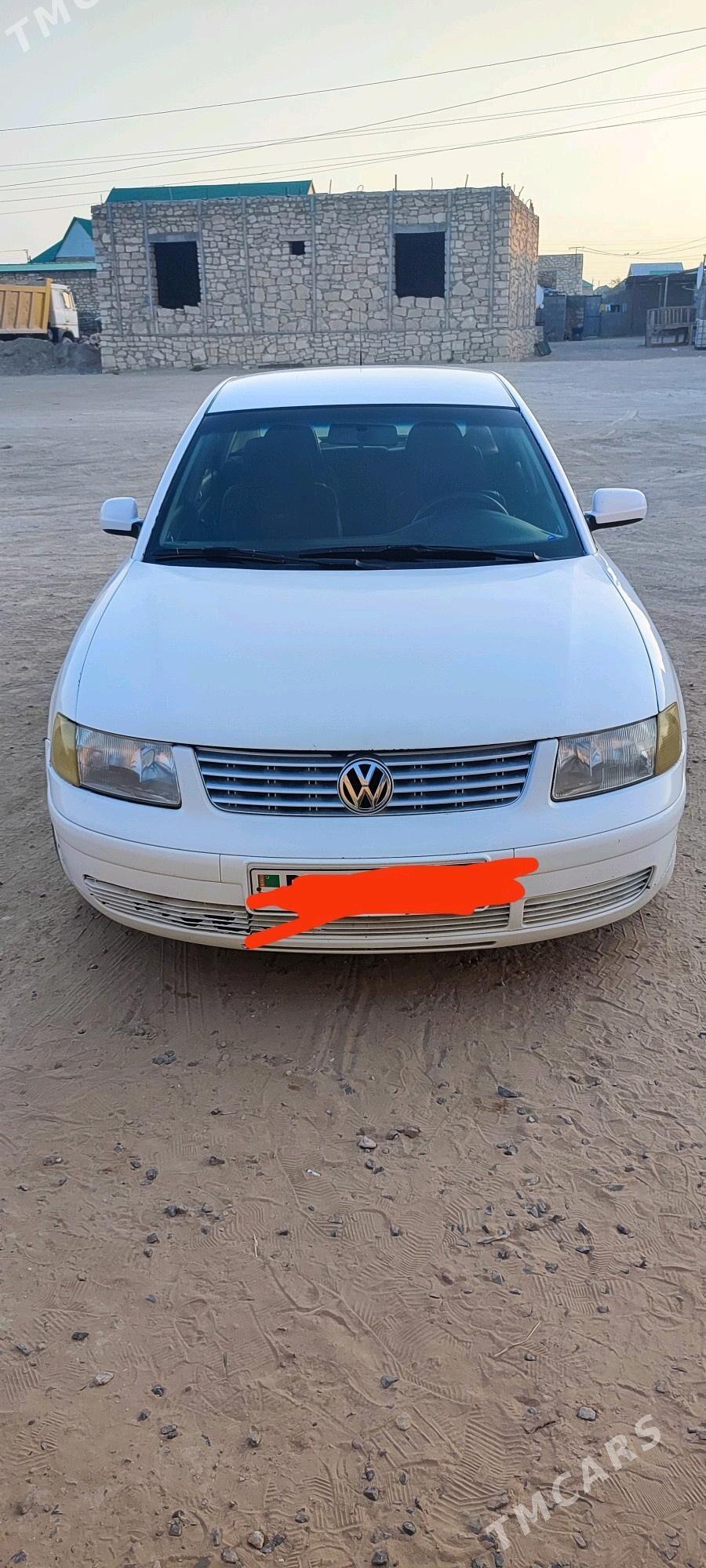 Volkswagen Passat 1999 - 40 000 TMT - Туркменбаши - img 1