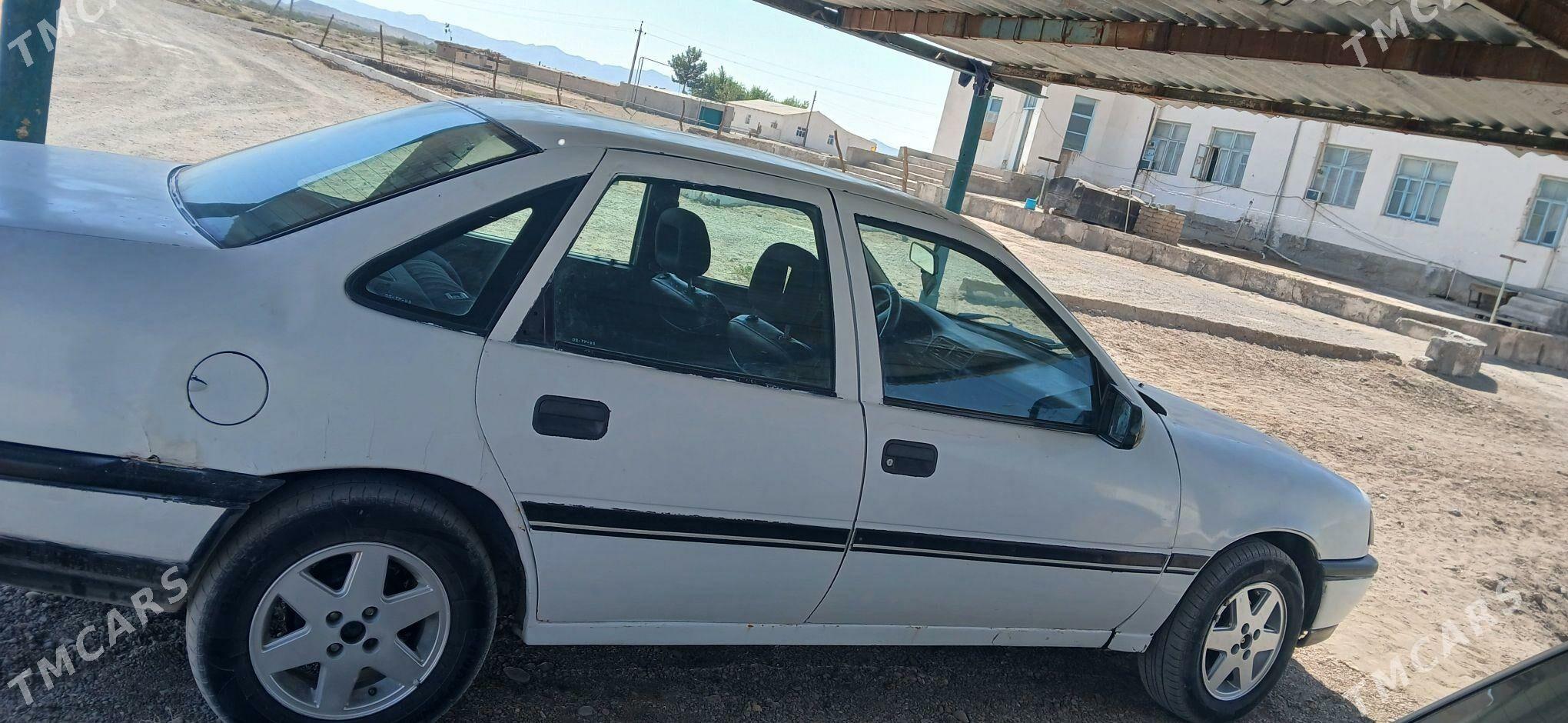 Opel Vectra 1992 - 26 000 TMT - Köýtendag - img 3