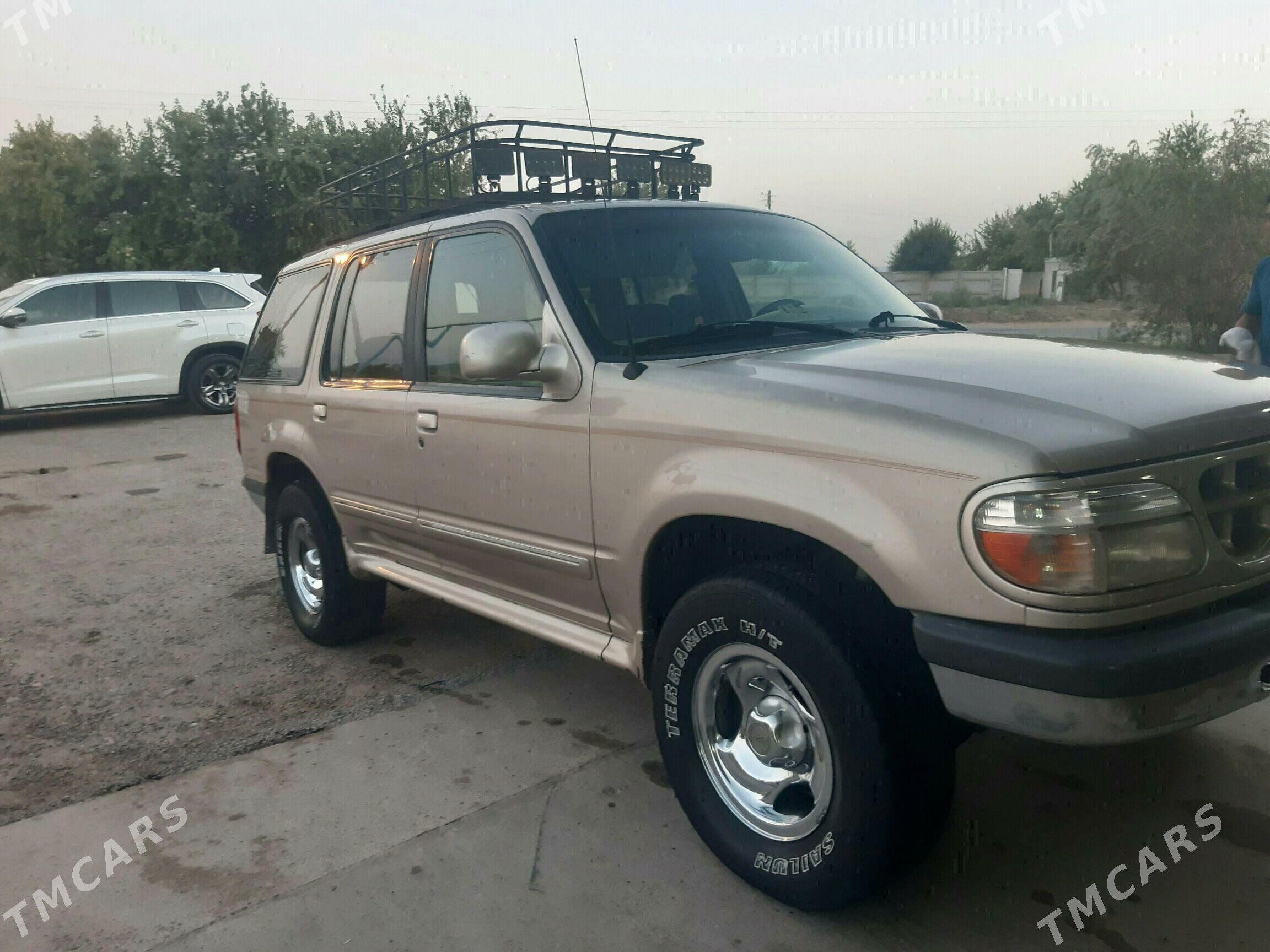 Ford Explorer 1998 - 55 000 TMT - Мары - img 1