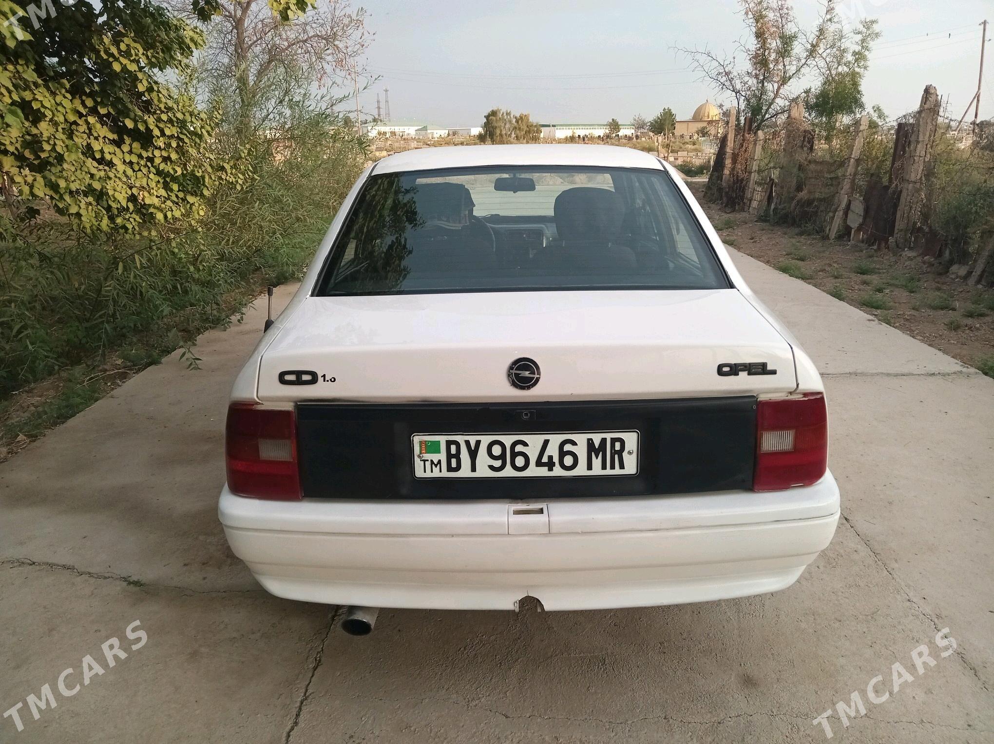 Opel Vectra 1992 - 25 000 TMT - Ёлётен - img 5