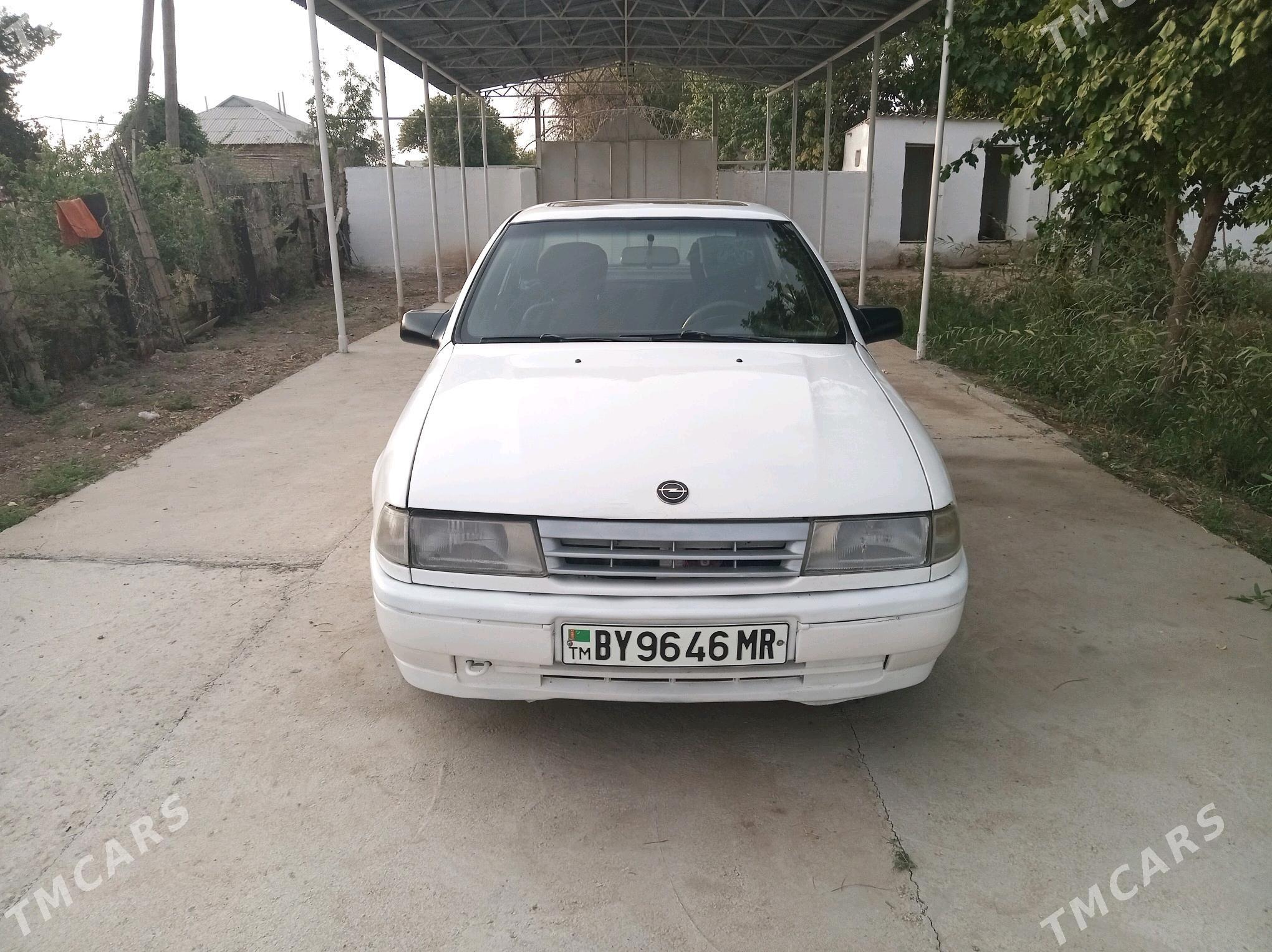 Opel Vectra 1992 - 25 000 TMT - Ёлётен - img 3