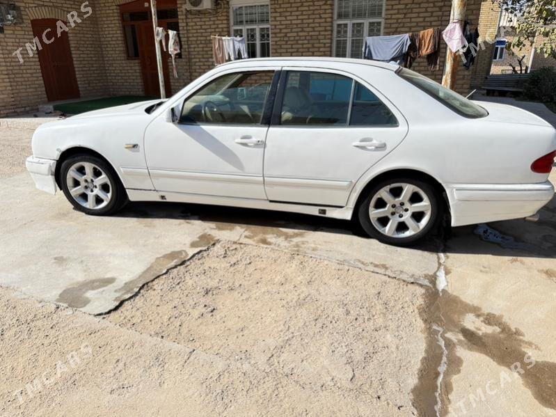 Mercedes-Benz C320 1998 - 57 000 TMT - Mary - img 4