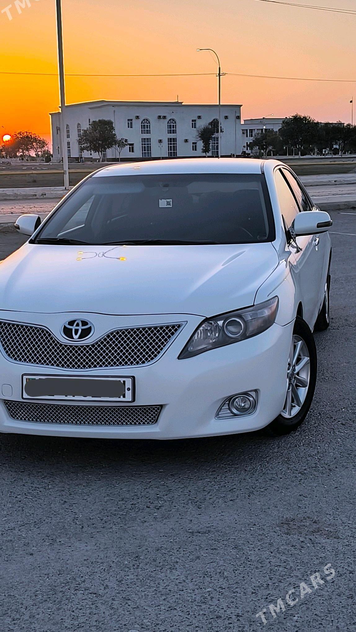 Toyota Camry 2011 - 200 000 TMT - Esenguly - img 1