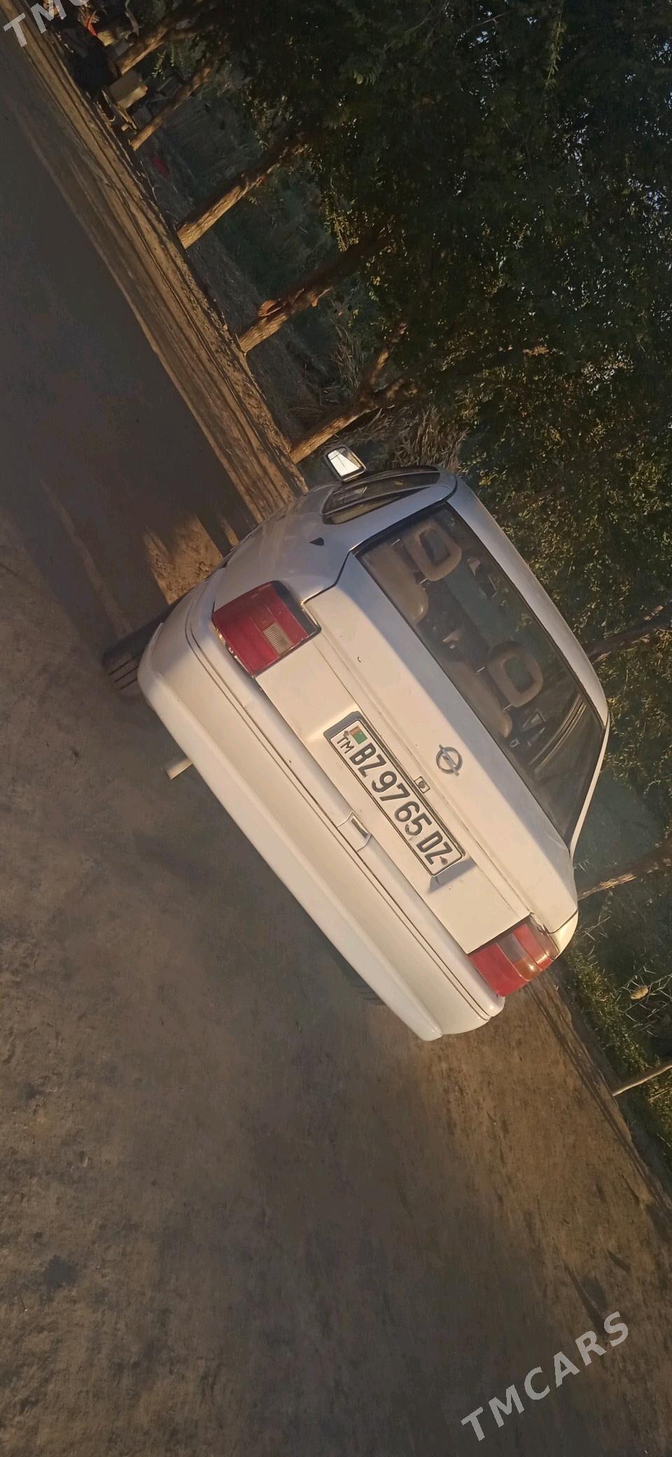Opel Vectra 1993 - 30 000 TMT - Болдумсаз - img 2