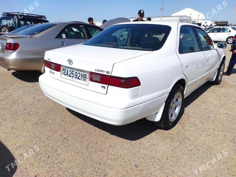 Toyota Camry 1997 - 150 000 TMT - Мары - img 4