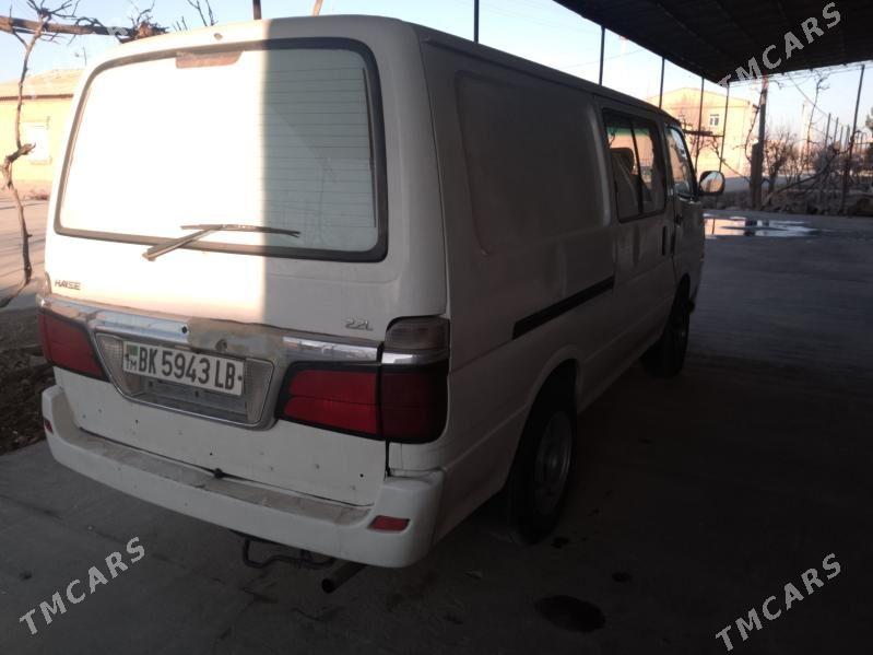 Toyota Hiace 2010 - 120 000 TMT - Чарджоу - img 3