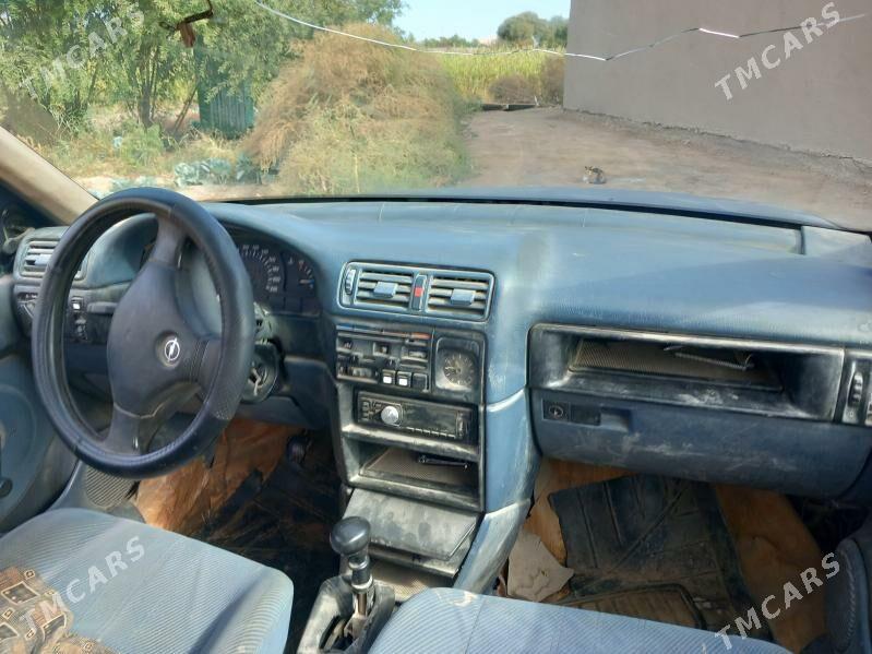 Opel Vectra 1993 - 23 000 TMT - Гурбансолтан Едже - img 2