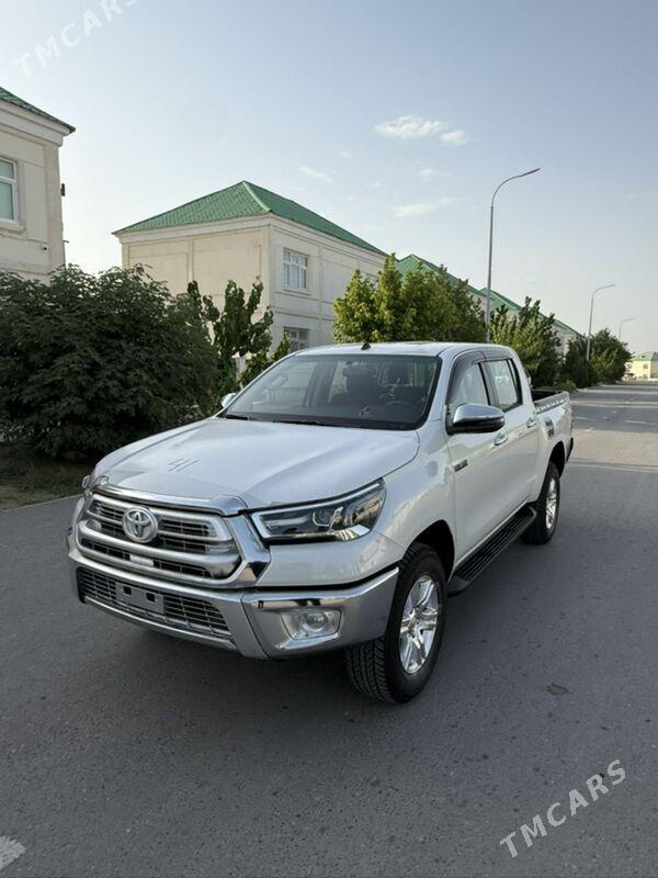 Toyota Hilux 2025 - 666 000 TMT - Aşgabat - img 7