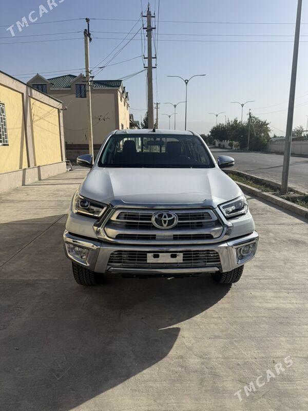 Toyota Hilux 2025 - 666 000 TMT - Aşgabat - img 3