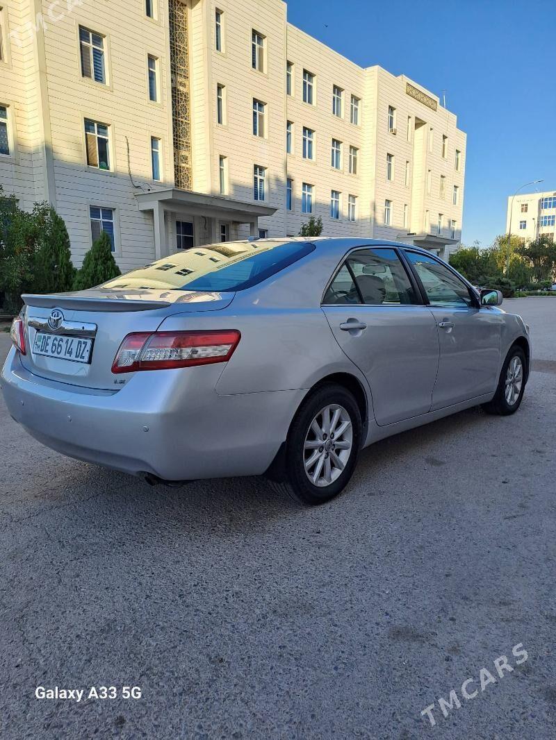 Toyota Camry 2011 - 200 000 TMT - Дашогуз - img 3