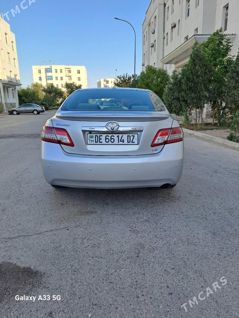 Toyota Camry 2011 - 200 000 TMT - Дашогуз - img 10
