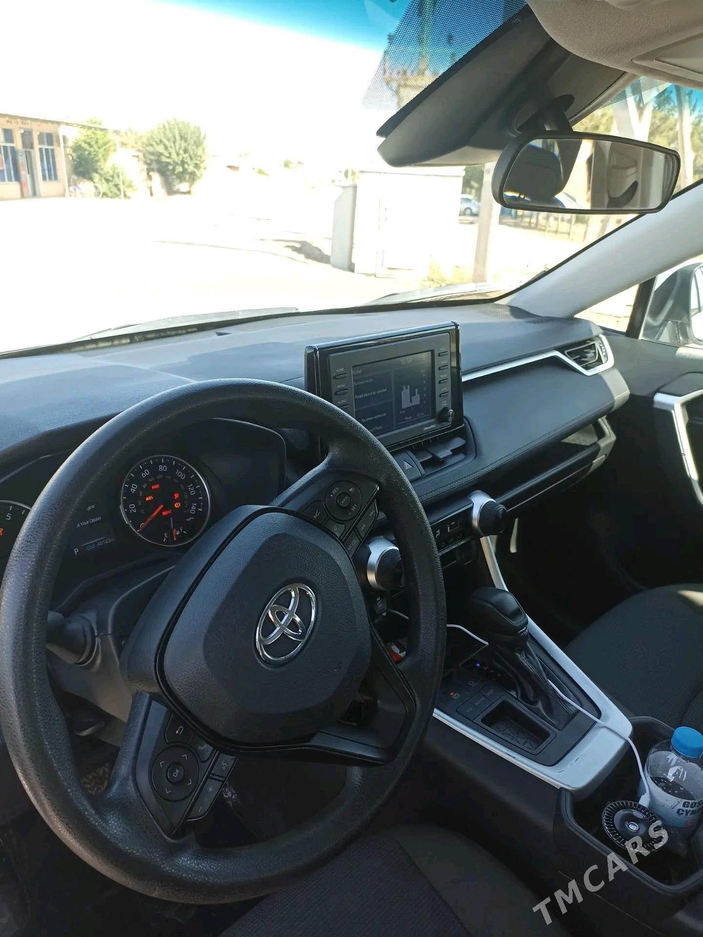 Toyota RAV4 2023 - 380 000 TMT - Дянев - img 6
