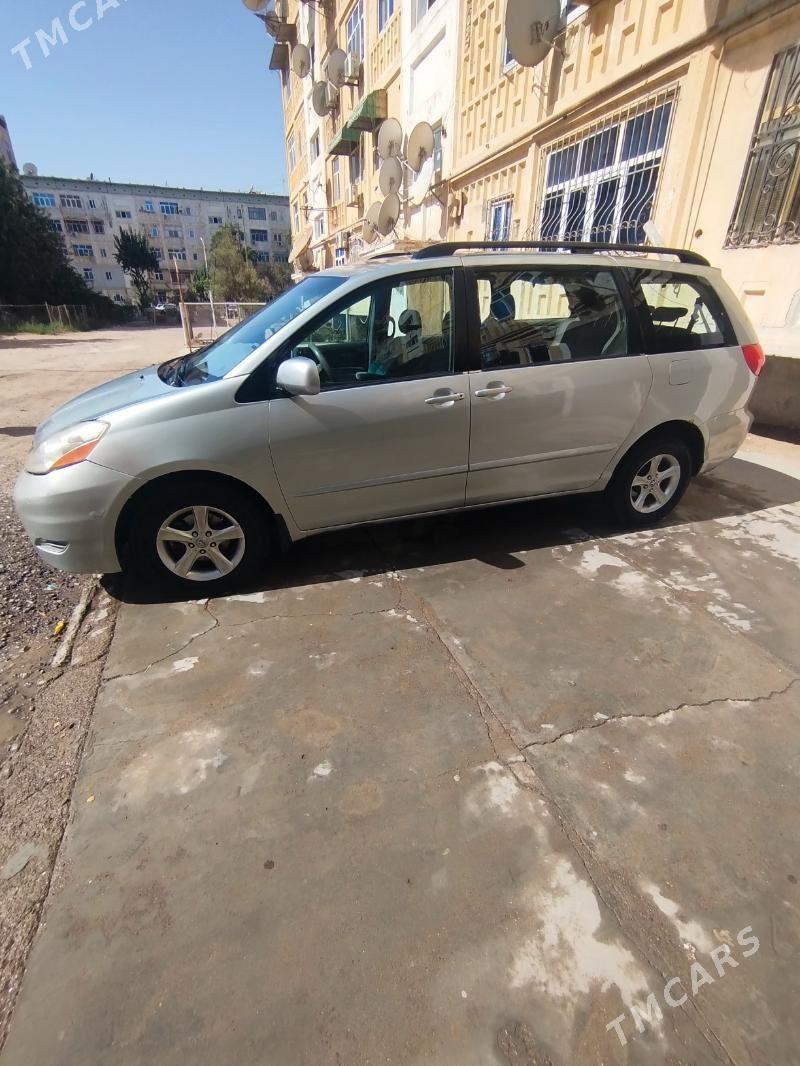 Toyota Sienna 2006 - 180 000 TMT - Baýramaly - img 3