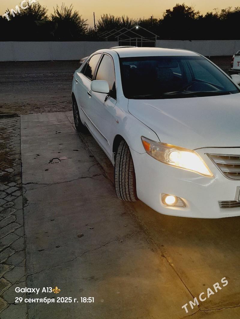Toyota Camry 2010 - 140 000 TMT - Baýramaly - img 7