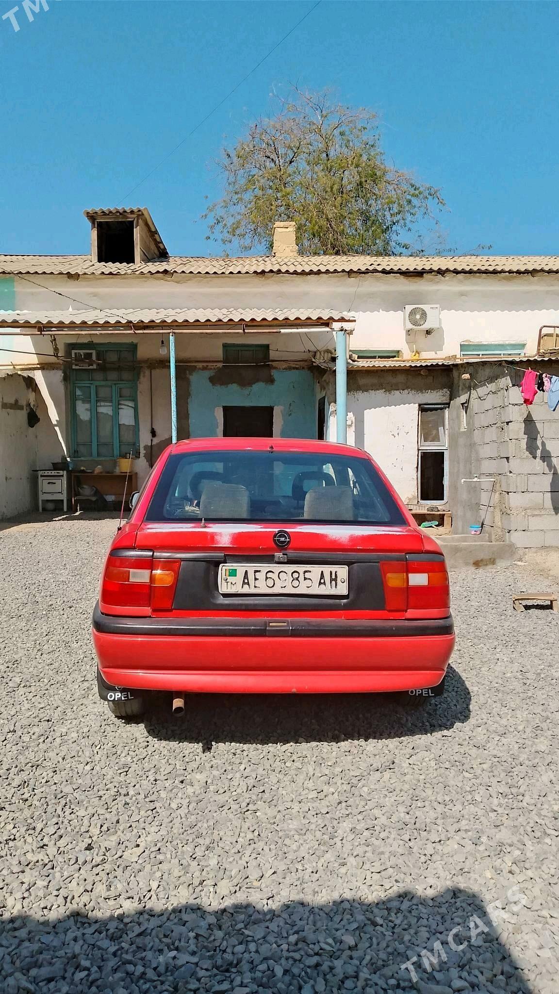 Opel Vectra 1993 - 25 000 TMT - Бахарден - img 6