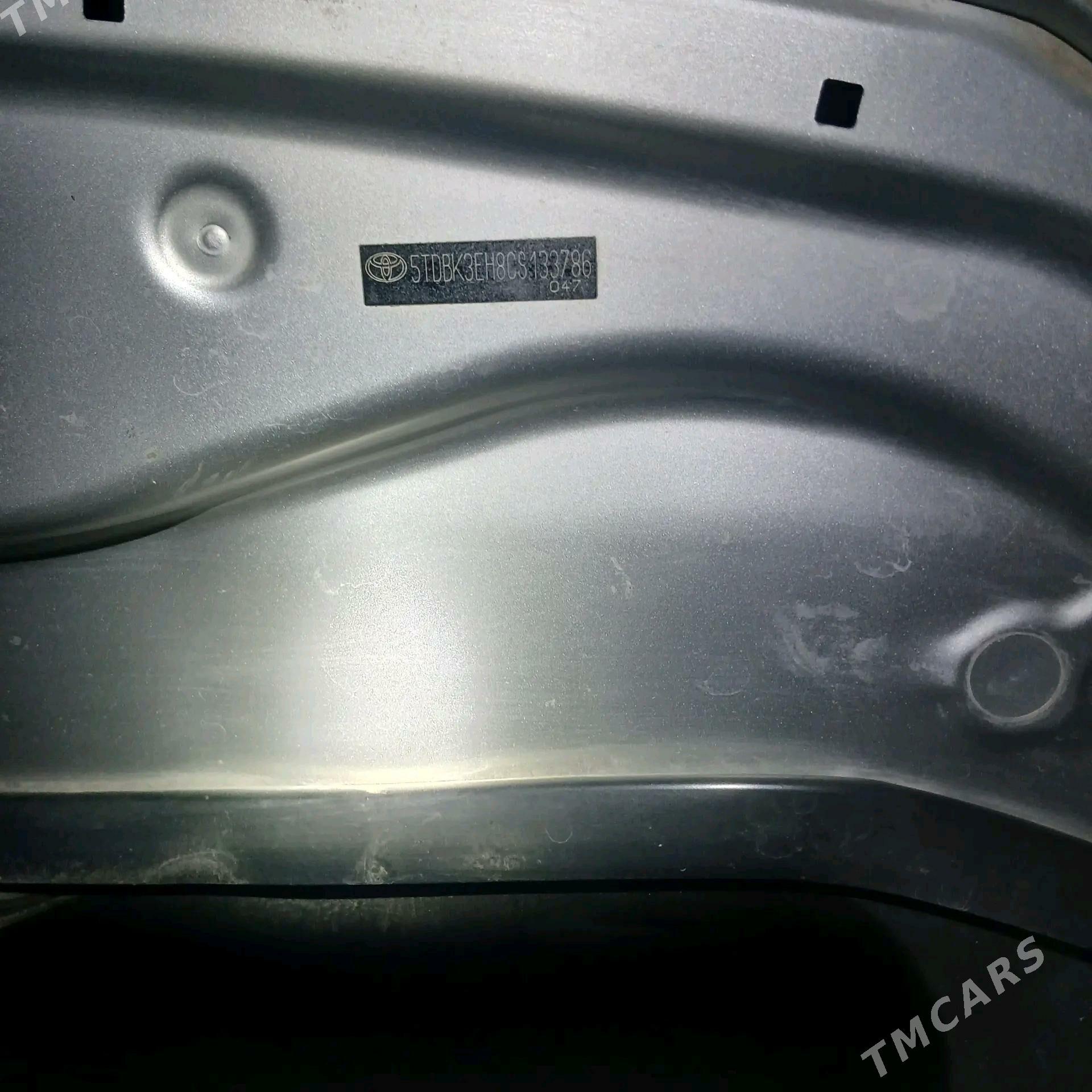 Toyota Highlander 2012 - 335 000 TMT - Дашогуз - img 9