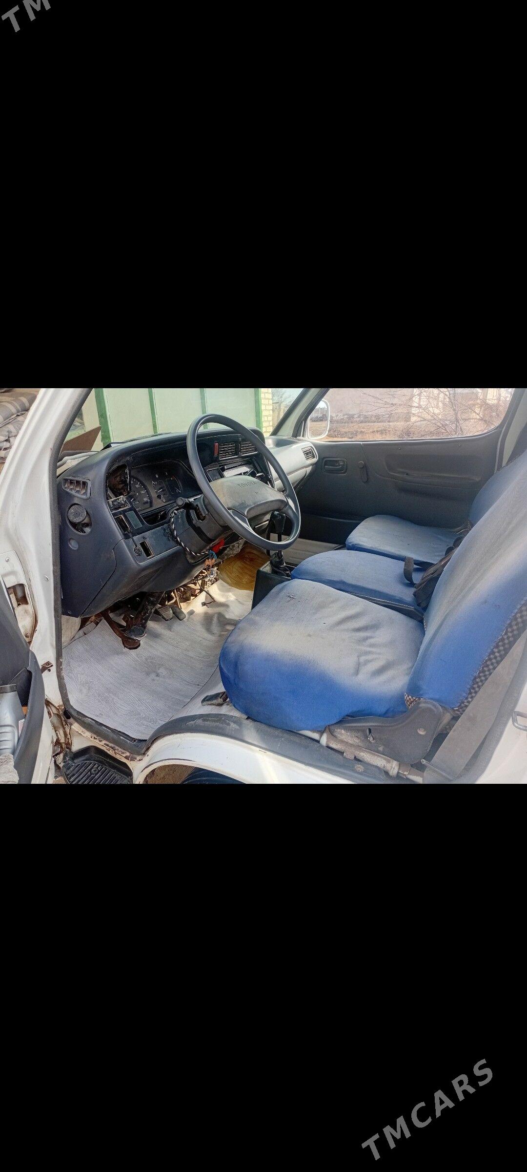 Toyota Hiace 1992 - 55 000 TMT - Murgap - img 2