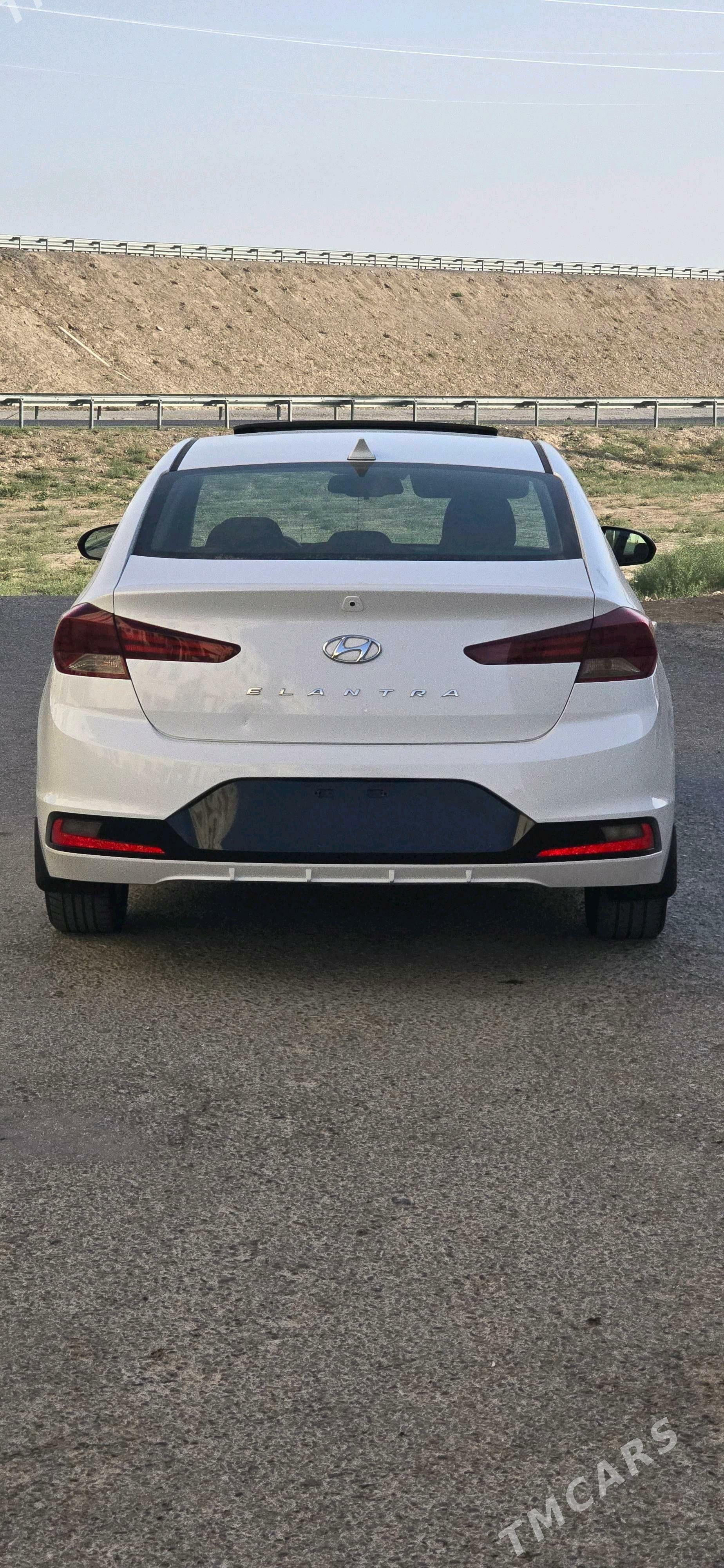 Hyundai Elantra 2020 - 240 000 TMT - Мары - img 6