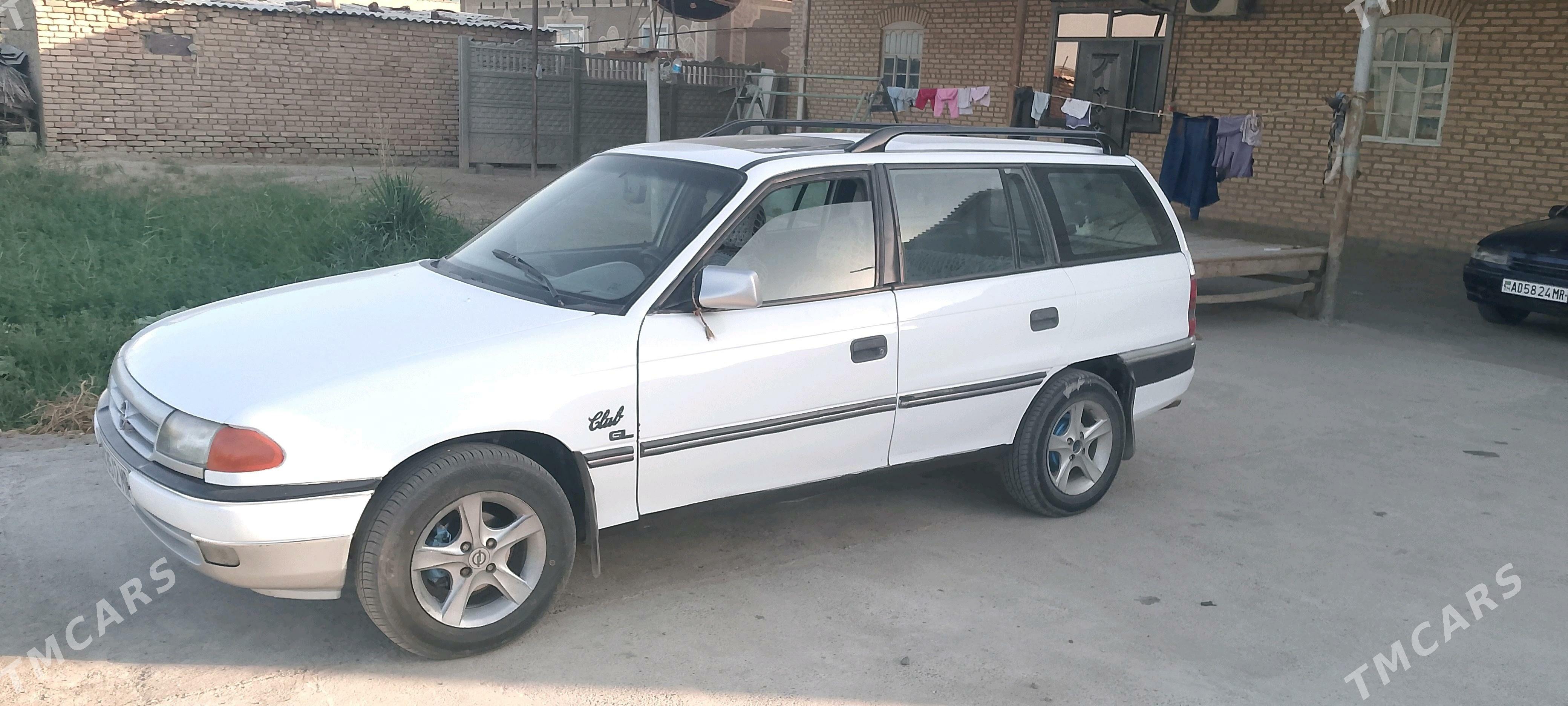 Opel Astra 1992 - 32 000 TMT - Мары - img 3