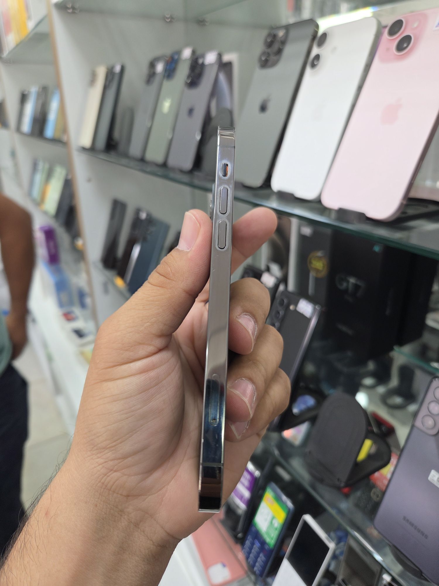 12 Pro 256gb 2 Sim bat 78% - Aşgabat - img 2