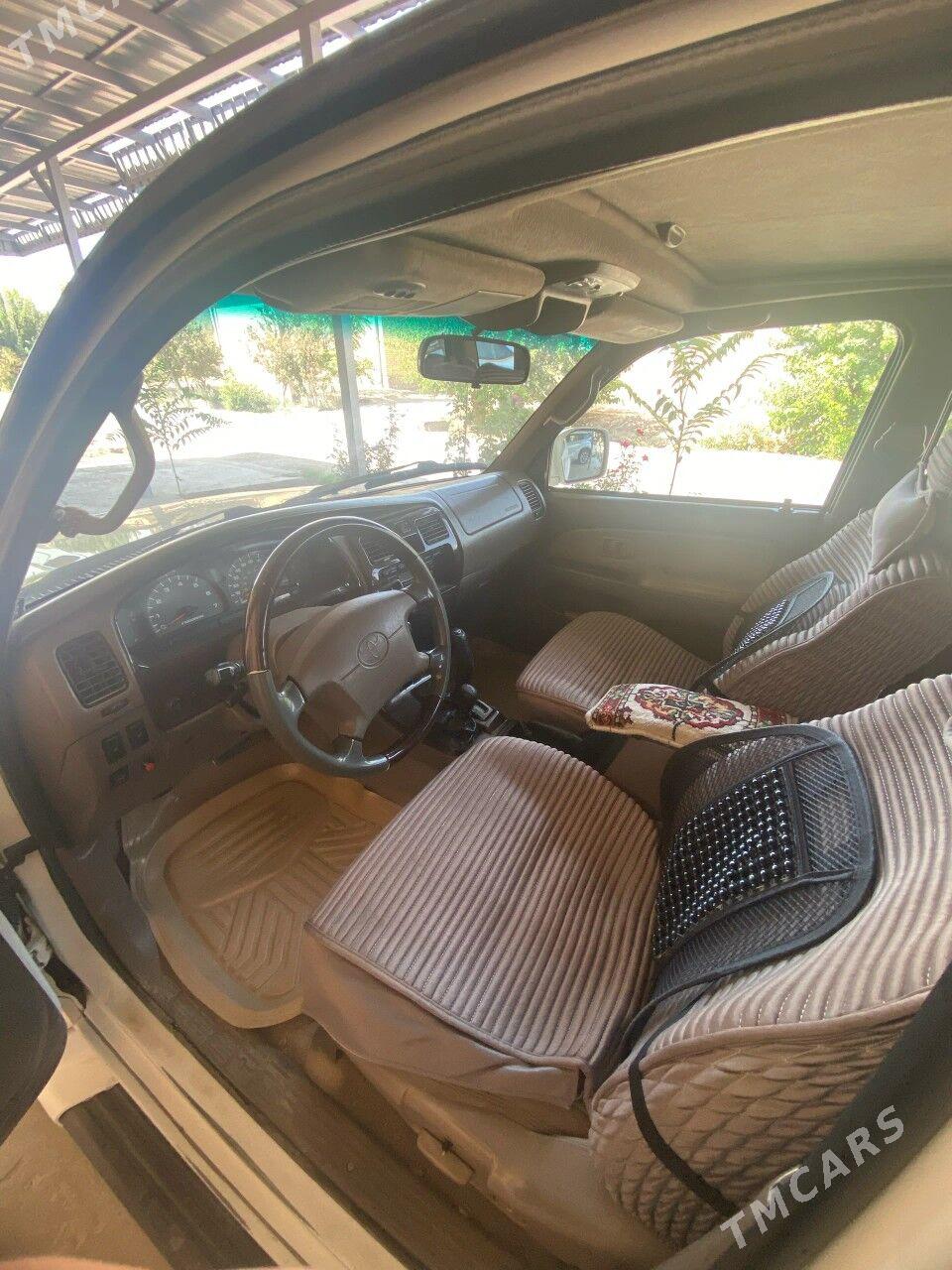 Toyota 4Runner 2002 - 180 000 TMT - Дянев - img 3