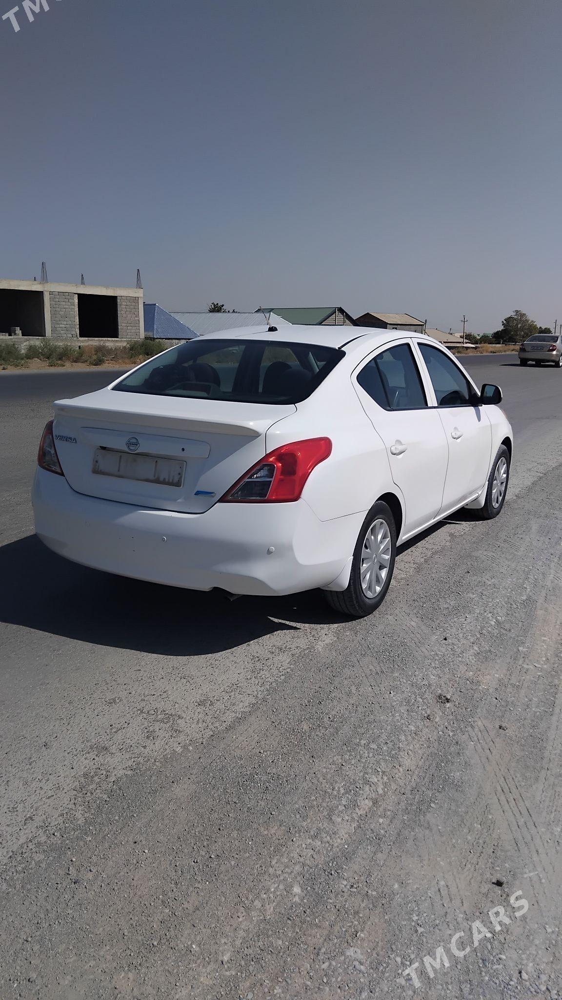 Nissan Versa 2011 - 115 000 TMT - Гёкдепе - img 2