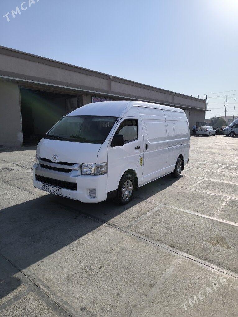 Toyota Hiace 2021 - 425 000 TMT - Байрамали - img 8