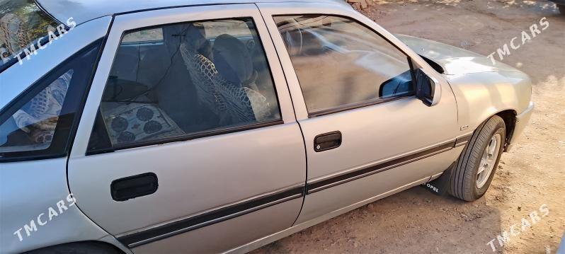 Opel Vectra 1989 - 21 000 TMT - Dänew - img 2