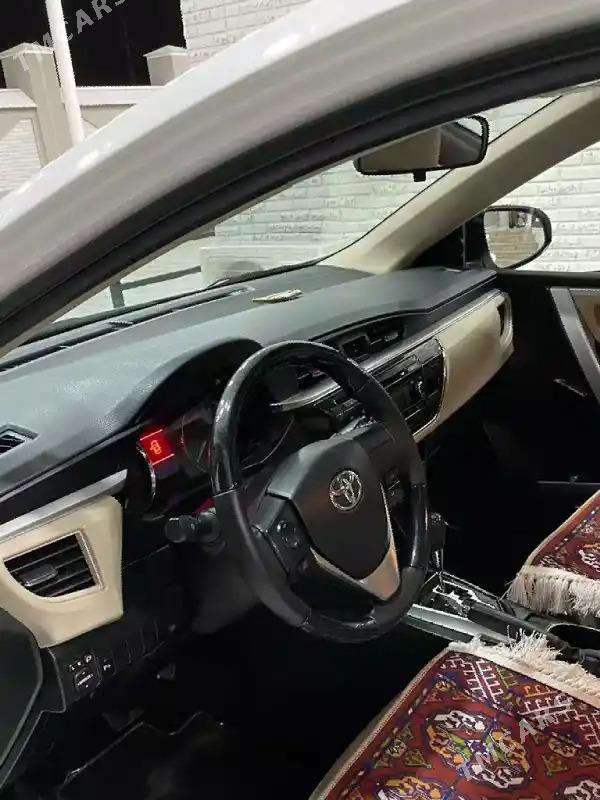 Toyota Corolla 2015 - 300 000 TMT - Акдепе - img 2