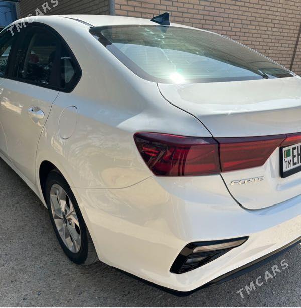 Kia Forte 2021 - 250 000 TMT - Мары - img 5
