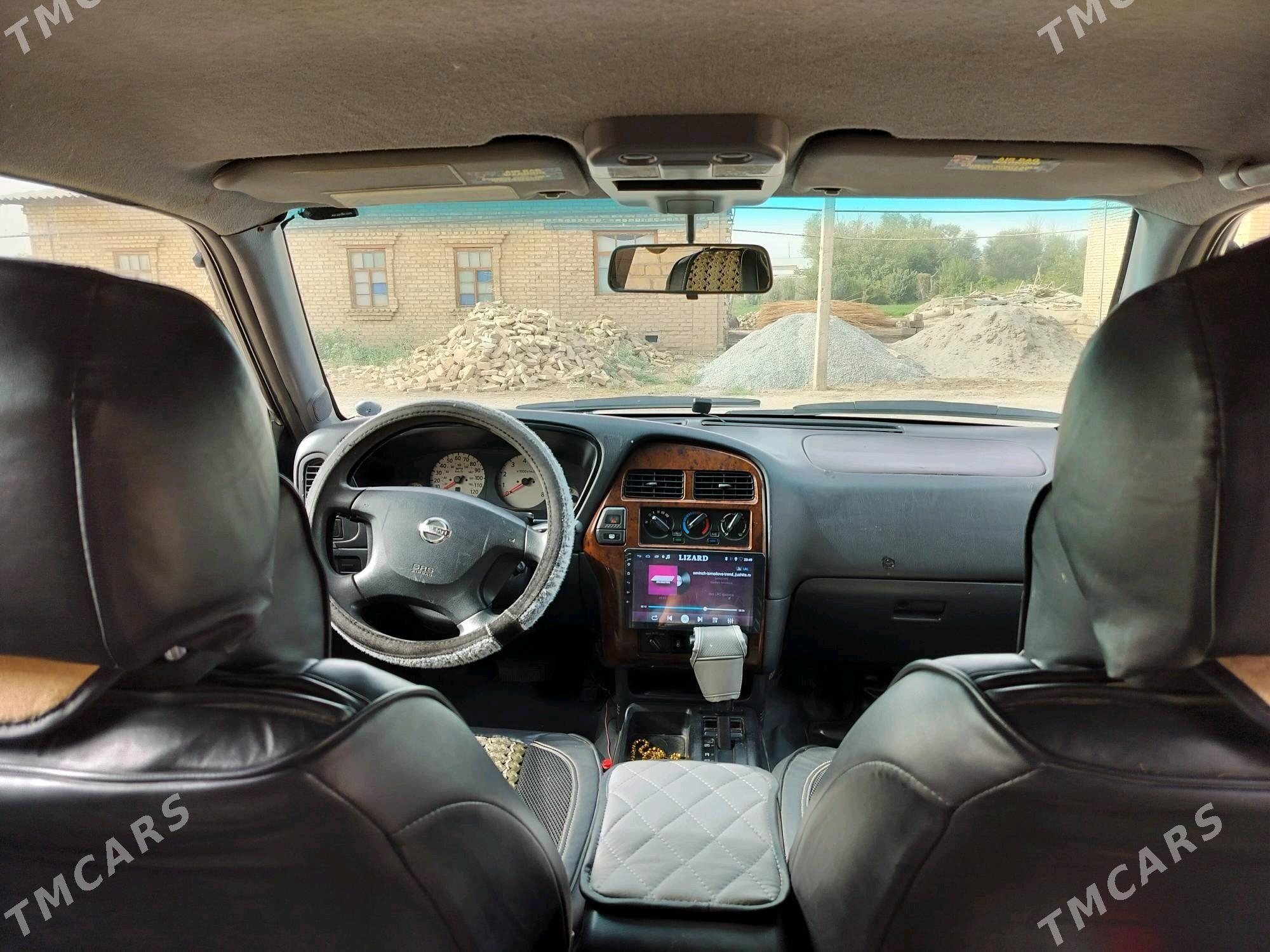 Nissan Pathfinder 2000 - 100 000 TMT - Türkmenabat - img 3
